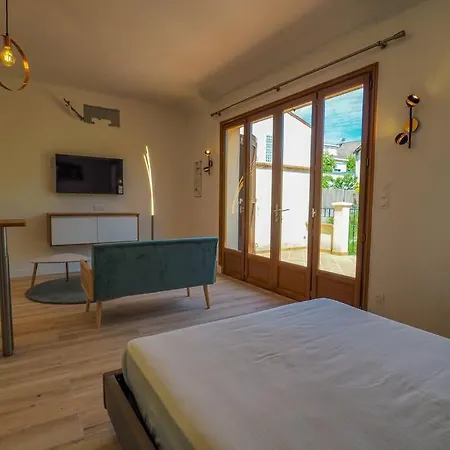 Meuble A Bagneux, Options Parking Et Lave-linge Apartment Bagneux (Hauts-de-Seine)