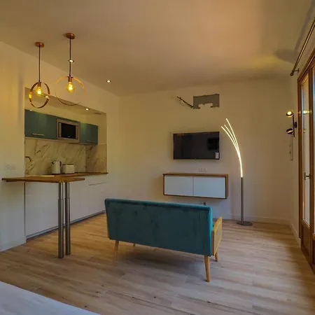 Apartment Meuble A Bagneux, Options Parking Et Lave-linge *